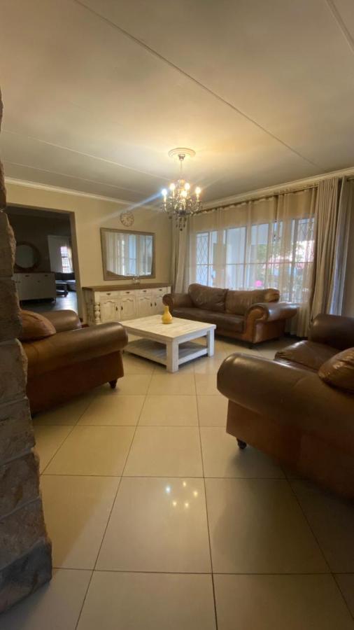 Entire 4 Bedroom House In Midrand, Johannesburg Randjesfontein Exterior photo