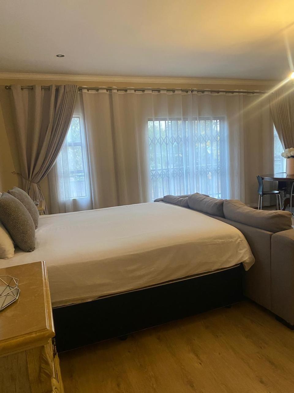 Entire 4 Bedroom House In Midrand, Johannesburg Randjesfontein Exterior photo
